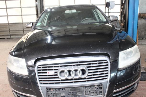 Foto: MOTORHAUBE eines Audi A6 Avant 2.7 TDI DPF Special