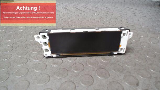 Foto: DISPLAY/ BILDSCHIRM eines Peugeot 207 120 Special