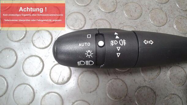 Foto: KOMBISCHALTER/ LENKSTOCKSCHALTER eines Peugeot 207 120 Special