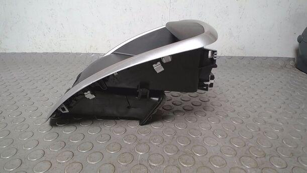 Foto: LÜFTUNGSGITTER MITTELKONSOLE eines Peugeot 207 120 Special