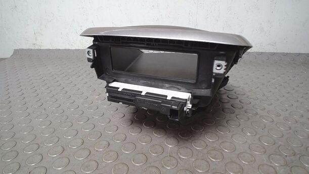 Foto: LÜFTUNGSGITTER MITTELKONSOLE eines Peugeot 207 120 Special