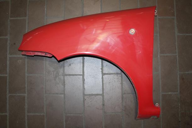 Foto: KOTFLÜGEL LINKS eines Fiat Seicento 1.1 Special