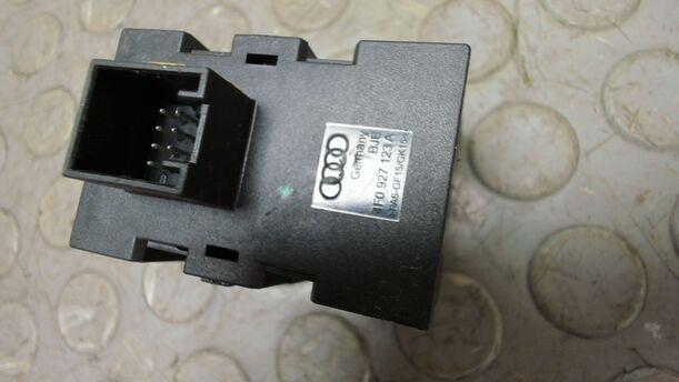 Foto: SCHALTER TEMPOMAT eines Audi A6 Avant 2.7 TDI DPF Special