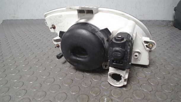 Foto: SCHEINWERFER LINKS ( CARELLO ) eines Fiat Seicento 1.1 Special