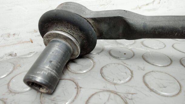 Foto: SERVOLENKUNG / LENKGETRIEBE ( ZF ) eines Audi A6 Avant 2.7 TDI DPF Special