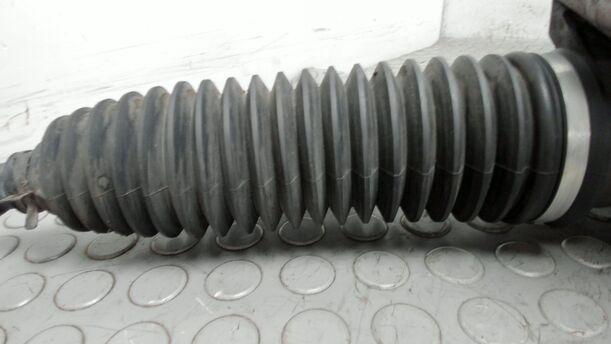 Foto: SERVOLENKUNG / LENKGETRIEBE ( ZF ) eines Audi A6 Avant 2.7 TDI DPF Special