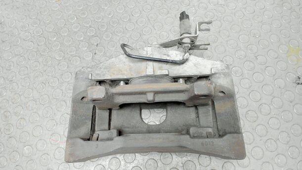 Foto: BREMSSATTEL VORN LINKS eines Audi A6 Avant 2.7 TDI DPF Special