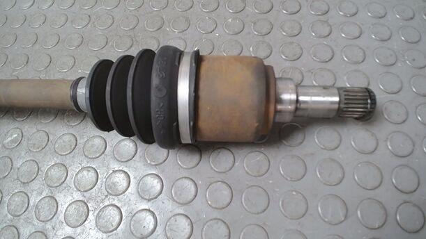 Foto: ANTRIEBSWELLE LINKS eines Fiat Seicento 1.1 Special