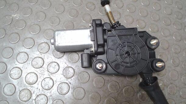 Foto: FENSTERHEBER ELEKTRISCH LINKS eines Fiat Seicento 1.1 Special