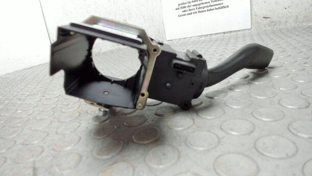 Foto: BLINKSCHALTER / KOMBISCHALTER eines Audi A6 Avant 2.7 TDI DPF Special