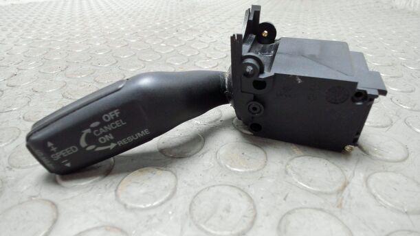 Foto: SCHALTER TEMPOMAT eines Audi A6 Avant 2.7 TDI DPF Special