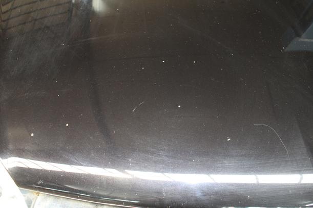 Foto: MOTORHAUBE eines Opel Astra 1.6 Caravan Special