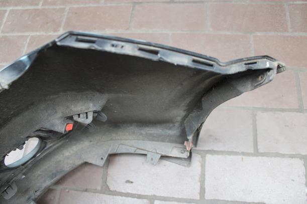 Foto: STOSSFÄNGER/ STOßSTANGE VORN eines Opel Astra 1.6 Caravan Special