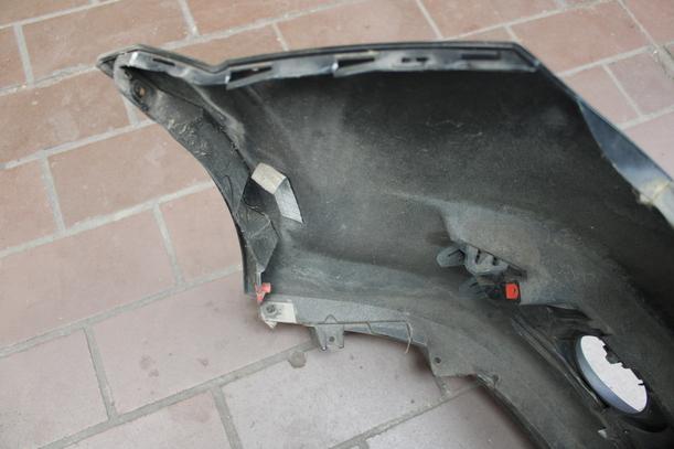 Foto: STOSSFÄNGER/ STOßSTANGE VORN eines Opel Astra 1.6 Caravan Special
