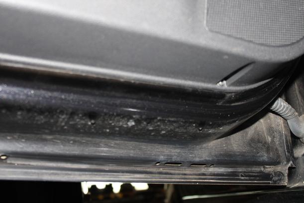 Foto: TÜR HINTEN LINKS ( CARAVAN ) eines Opel Astra 1.6 Caravan Special