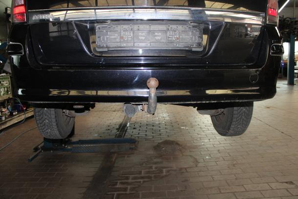 Foto: STOSSFÄNGER/ STOßSTANGE HINTEN ( CARAVAN ) eines Opel Astra 1.6 Caravan Special
