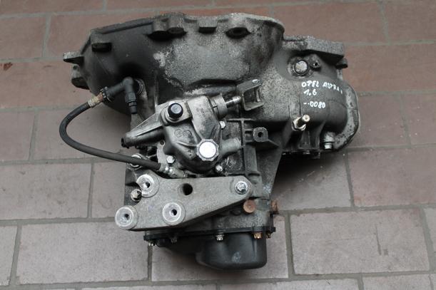Foto: SCHALTGETRIEBE F17 3,94 eines Opel Astra 1.6 Caravan Special