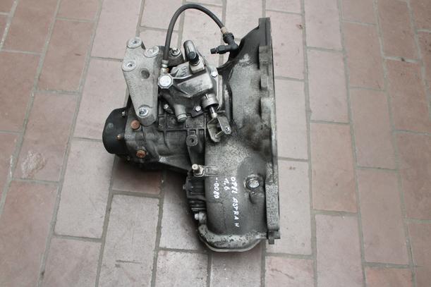 Foto: SCHALTGETRIEBE F17 3,94 eines Opel Astra 1.6 Caravan Special