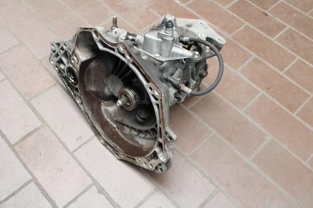 Foto: SCHALTGETRIEBE F17 3,94 eines Opel Astra 1.6 Caravan Special