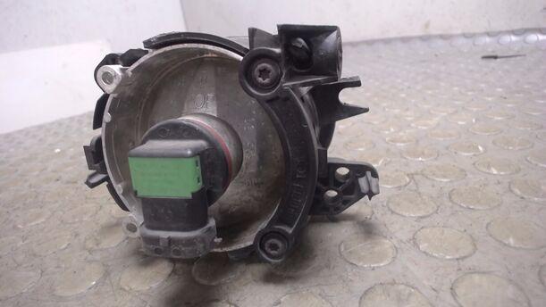 Foto: NEBELSCHEINWERFER LINKS eines Mercedes-Benz B 170 Special