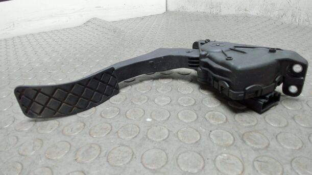 Foto: GASPEDAL eines Audi A6 Avant 2.7 TDI DPF