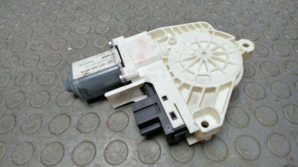 Foto: FENSTERHEBERMOTOR ELEKTRISCH HINTEN LINKS eines Audi A6 Avant 2.7 TDI DPF