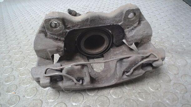 Foto: BREMSSATTEL VORN LINKS ( ATE / 57/25 ) eines Opel Astra 1.6 Caravan