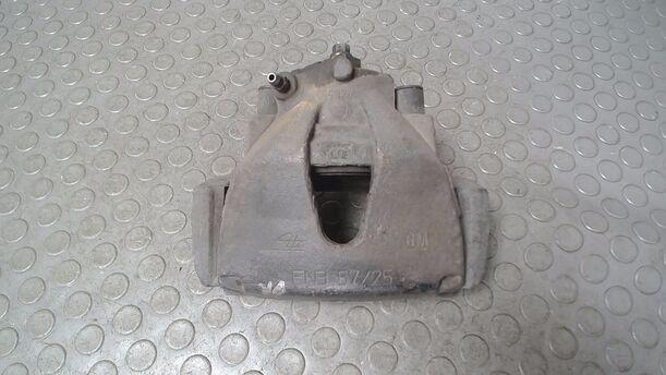 Foto: BREMSSATTEL VORN RECHTS / ATE 57/25 ) eines Opel Astra 1.6 Caravan