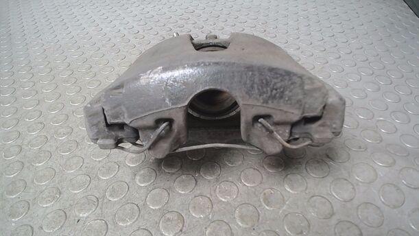 Foto: BREMSSATTEL VORN RECHTS / ATE 57/25 ) eines Opel Astra 1.6 Caravan