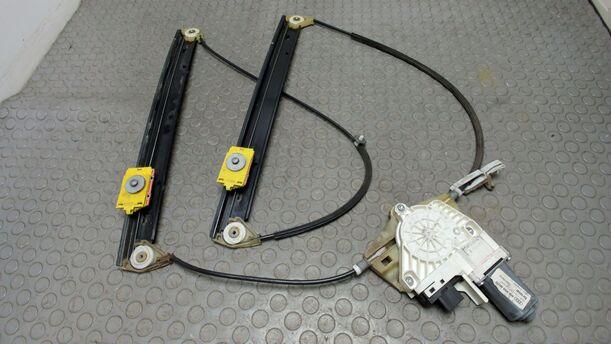 Foto: FENSTERHEBER VORN RECHTS ELEKTRISCH eines Audi A6 Avant 2.7 TDI DPF