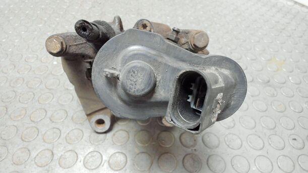 Foto: BREMSSATTEL HINTEN LINKS ( ELEKTRISCH FESTSTELLBREMSE ) eines Audi A6 Avant 2.7 TDI DPF