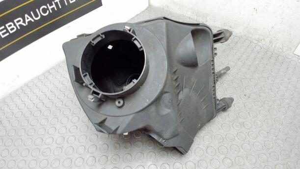 Foto: LUFTFILTERGEHÄUSE eines Audi A6 Avant 2.7 TDI DPF