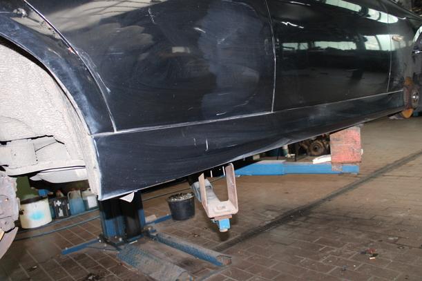 Foto: SCHWELLERBLENDE RECHTS ( KOMBI ) eines BMW 320d DPF Touring CLX