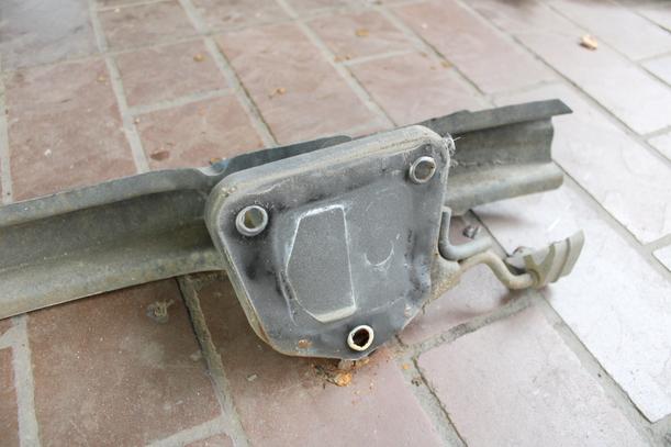 Foto: VERSTÄRKUNG HINTEN eines BMW 320d DPF Touring CLX