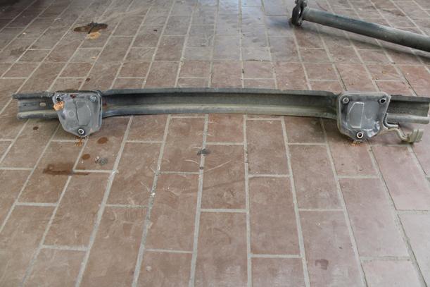 Foto: VERSTÄRKUNG HINTEN eines BMW 320d DPF Touring CLX