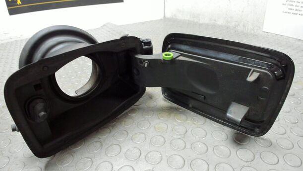 Foto: TANKKLAPPE / TANKDECKEL eines BMW 320d DPF Touring CLX