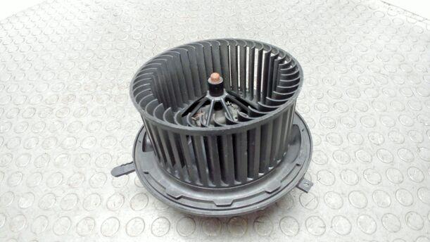Foto: HEIZUNGSGEBLÄSE eines BMW 320d DPF Touring CLX