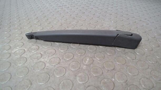 Foto: SCHEIBENWISCHERARM HINTEN ( CARAVAN ) eines Opel Astra 1.6 Caravan CLX