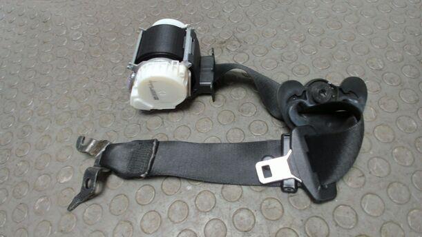 Foto: SICHERHEITSGURT VORN RECHTS ( 4/5 TÜRER ) eines BMW 320d DPF Touring CLX