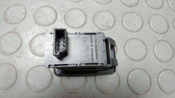Foto: FENSTERHEBERSCHALTER eines BMW 320d DPF Touring