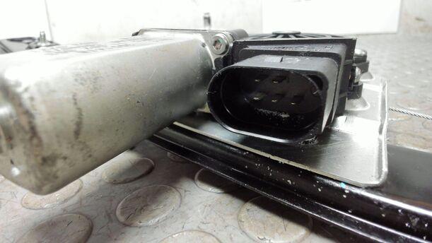 Foto: FENSTERHEBER HINTEN LINKS ELEKTRISCH eines BMW 320d DPF Touring