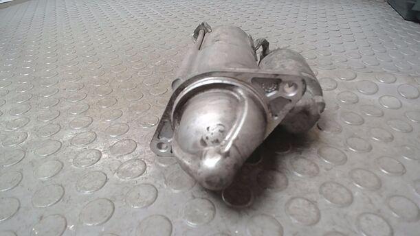 Foto: ANLASSER / STARTER eines Opel Astra 1.6 Caravan Special