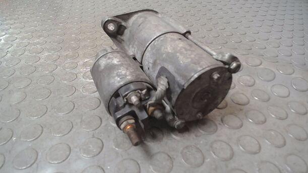 Foto: ANLASSER / STARTER eines Opel Astra 1.6 Caravan Special