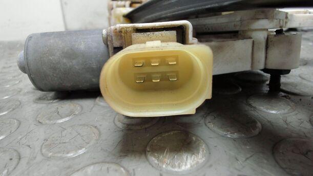 Foto: FENSTERHEBER VORN RECHTS ELEKTRISCH eines BMW 320d DPF Touring Special