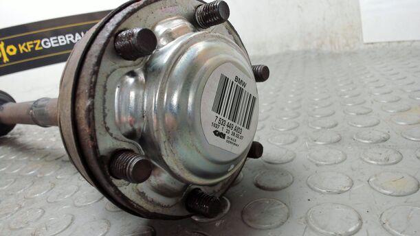 Foto: ANTRIEBSWELLE LINKS eines BMW 320d DPF Touring Special