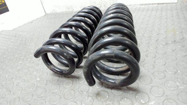Foto: FEDERN HINTEN / HINTERFEDERPAAR eines BMW 320d DPF Touring Special