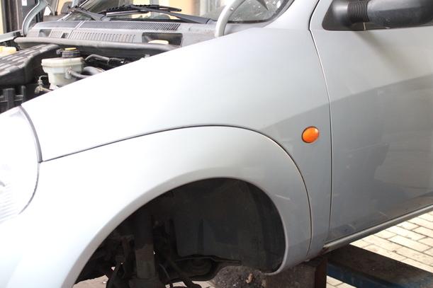 Foto: KOTFLÜGEL LINKS eines Ford Ka Special