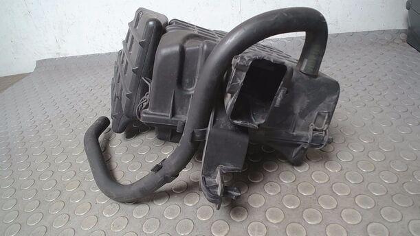 Foto: LUFTFILTERKASTEN eines Ford Ka Special