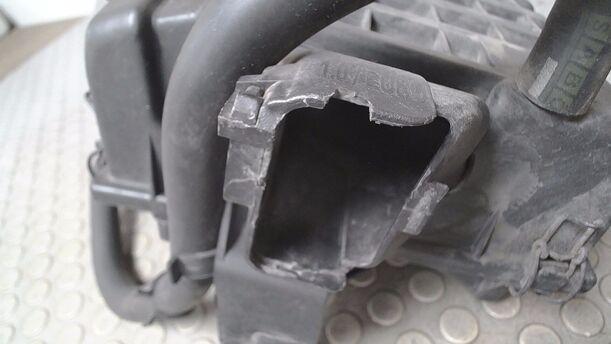 Foto: LUFTFILTERKASTEN eines Ford Ka Special