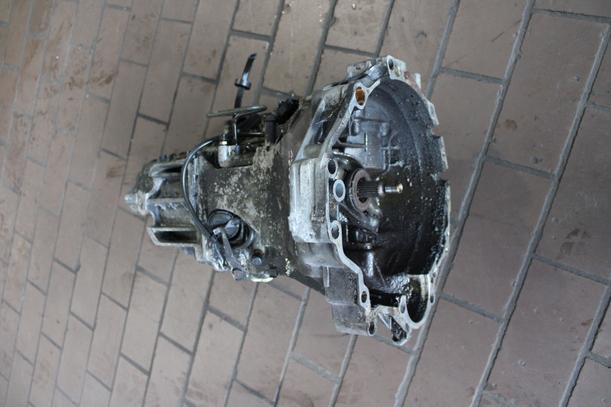 Foto: SCHALTGETRIEBE CCF eines Audi 80 2.0 E Special